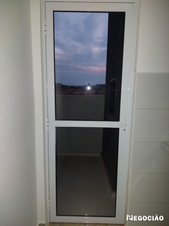 porta-em-vidro-com-macaneta-aluminio-branco-linha-25-premium-big-0
