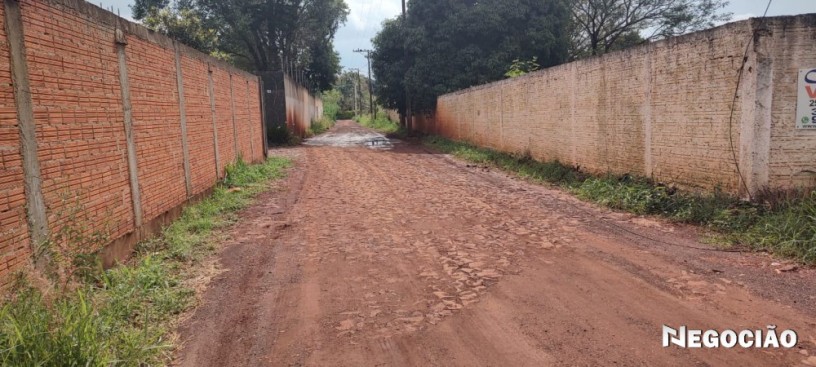 chacara-pequena-no-bairro-porto-dourado-big-0